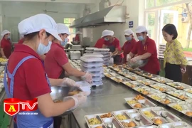 Siết chặt bảo đảm an toàn thực phẩm trong trường học