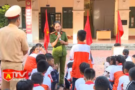 Bảo vệ trẻ em trên không gian mạng