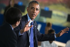 MC 11 tuổi “lịch sự” ngắt lời Tổng thống Mỹ vì “nói dài dòng“