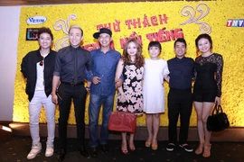 Việt Hương - Trấn Thành làm giám khảo chương trình "Thử thách người nổi tiếng"