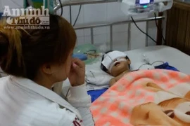 Cháu bé 25 tháng tuổi ngã dập 1/2 não hiện rất nguy kịch