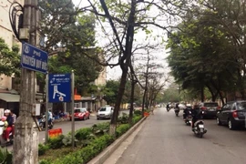 Quận Thanh Xuân kiên quyết giành lại vỉa hè cho người đi bộ