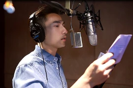 "Thái tử" Isaac tham gia lồng tiếng cho chú quỷ lùn tinh nghịch trong Trolls 