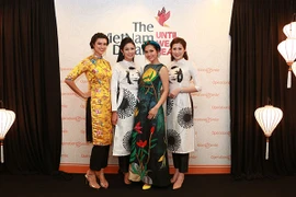 Ngọc Hân, Hoàng My, Tú Anh gây quỹ cho trẻ hở hàm ếch