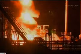 Cháy lớn nhà máy lọc dầu tại Mỹ