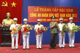 CATP Hà Nội thăng cấp bậc hàm cho hơn 5.000 cán bộ chiến sĩ
