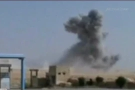 Syria: Cả 2 phe đều phạm tội ác chiến tranh