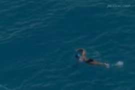 Nữ vận động viên bơi lội 64 tuổi bơi từ Cuba đến Mỹ