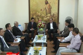 Phó Thủ tướng Nguyễn Thiện Nhân thăm nhà thờ Tin lành ở Hà Nội