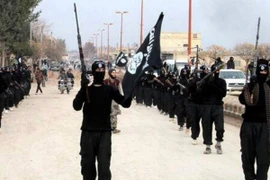 Mỹ 'lùa' khủng bố IS từ Mosul sang Syria?