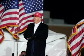 Ông Donald Trump hứa sẽ trở lại Nhà Trắng vào năm 2024