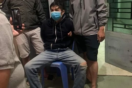 [Tin nhanh sáng 27-2-2022] Bắt giữ kẻ vừa chạy xe máy vừa vô cớ chém nhiều người 