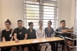 Nhóm 'nam thanh nữ tú' góp tiền mua ma túy về nhà trọ 'bay lắc'