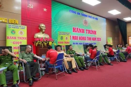 Lan toả phong trào hiến máu tình nguyện trong Công an quận Long Biên 