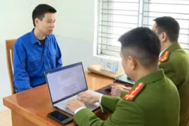 Gã trai táo tợn dùng công nghệ định cưỡng đoạt tiền của lực lượng chức năng