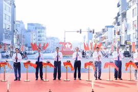 Khánh thành tuyến đường huyết mạch tổng mức đầu tư 1.200 tỷ đồng tại quận Long Biên