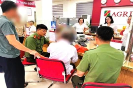 Cụ ông 86 tuổi thoát ‘bẫy lừa’ trong gang tấc