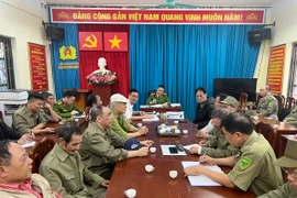 Lặng thầm những sắc phục cỏ úa chung sức giữ bình yên địa bàn