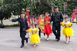 Chuẩn bị tốt nhất các điều kiện phục vụ nhân dân Thủ đô vui Xuân, đón mừng năm mới, Tết Nguyên đán Giáp Thìn năm 2024