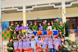 Tấm lòng của cán bộ, chiến sỹ Công an quận Hà Đông đến với vùng khó khăn tỉnh Bắc Giang