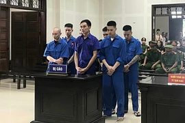 Sáu đối tượng bàn nhau giúp 'sát thủ' tại quán lounge ở Quảng Ninh trốn biệt tích