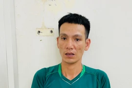 Gây tai nạn nghiêm trọng trên phố Thanh Nhàn, tài xế xe tải bỏ chạy và bị người dân truy đuổi