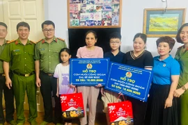 Nghĩa cử lớn của Chương trình ‘Con nuôi Công đoàn' Công an quận Tây Hồ