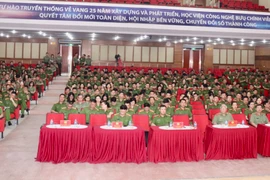 Cảm nhận rõ và tự hào về thế hệ cha anh để hoàn thành xuất sắc nhiệm vụ chuyên môn