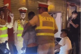 Xử phạt người đàn ông vi phạm kịch khung nồng độ cồn, lăng mạ Cảnh sát giao thông