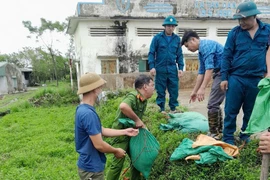 Vì phía trước là sự an toàn, sinh mạng của người dân...