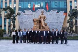 Trưởng Cơ quan đại diện Bộ Công an Trung Quốc thăm, làm việc tại Công an thành phố Hà Nội