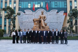 Trưởng Cơ quan đại diện Bộ Công an Trung Quốc thăm, làm việc tại Công an thành phố Hà Nội