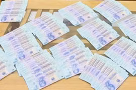  Chủ tịch phường bị bắt quả tang cùng cả đống tiền vừa nhận của doanh nghiệp