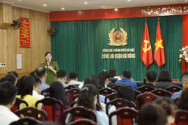 Chung tay bảo vệ con trẻ trước những mặt trái xã hội và ‘lằn ranh đỏ’ của pháp luật