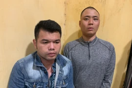 Loạng quạng ở gầm cầu Yên Nghĩa, cặp đôi 7 tiền án bị tóm gọn