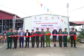 Nghĩa tình cụm thi đua số 4 Công an Hà Nội gửi đến miền biên viễn