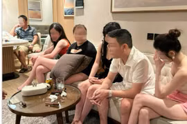 Nhóm 'nam thanh, nữ tú' thuê căn hộ chung cư bay lắc bầy đàn