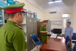 Hà Nội: Tạm giam cựu chủ tịch xã cùng nhân viên kế toán…chi tiêu tùy tiện hàng trăm triệu đồng