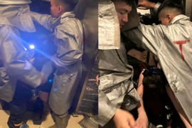 Giải cứu thành công 9 người mắc kẹt trong thang máy tại tòa nhà trên phố Quan Nhân