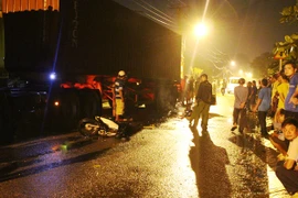 Chạy vào giờ cấm, xe container va chạm xe máy khiến nạn nhân tử vong