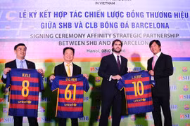 "Bầu" Hiển chi đậm mời Barca