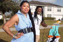 Người phụ nữ tóc dài gần 17m lấy chồng