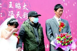 Ngừng chữa bệnh, lấy tiền làm đám cưới cho mẹ