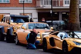 Dàn siêu xe mạ vàng gây xôn xao London