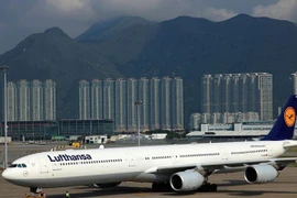 Bé gái đột ngột tử vong trên máy bay