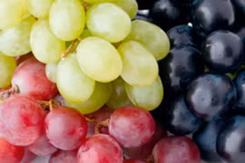 Ăn nho giảm nguy cơ mù lòa