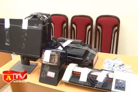 Triệt phá đường dây làm giả giấy tờ để thi hộ