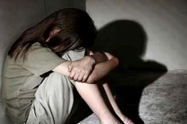 Hẹn bạn gái mới quen qua mạng đến nhà trọ rồi cưỡng hiếp