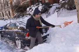 Chính phủ Mỹ đóng cửa vì bão tuyết