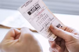 Nài nỉ người đến nhận... 47 triệu USD